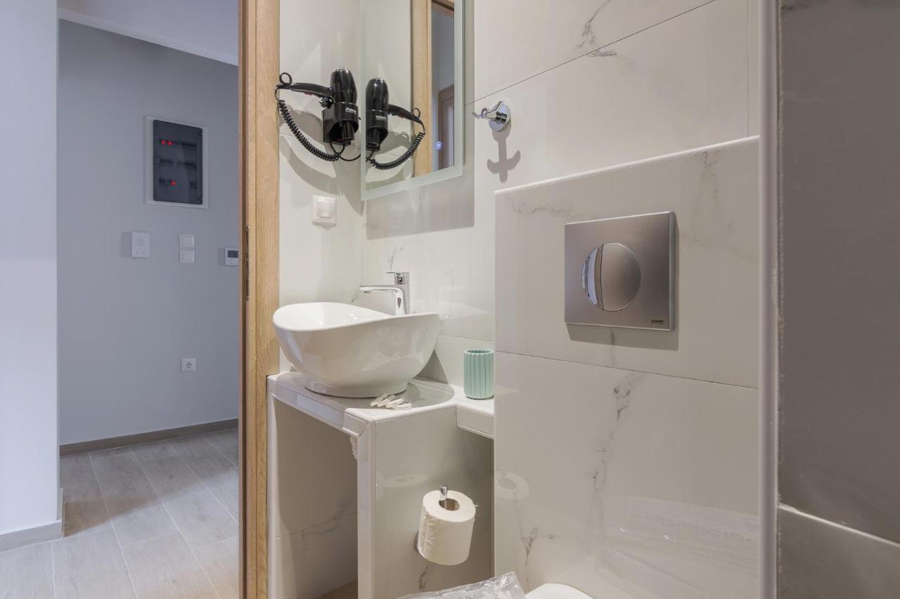 105 Adrianou Plaka Apartment Athens Exterior photo